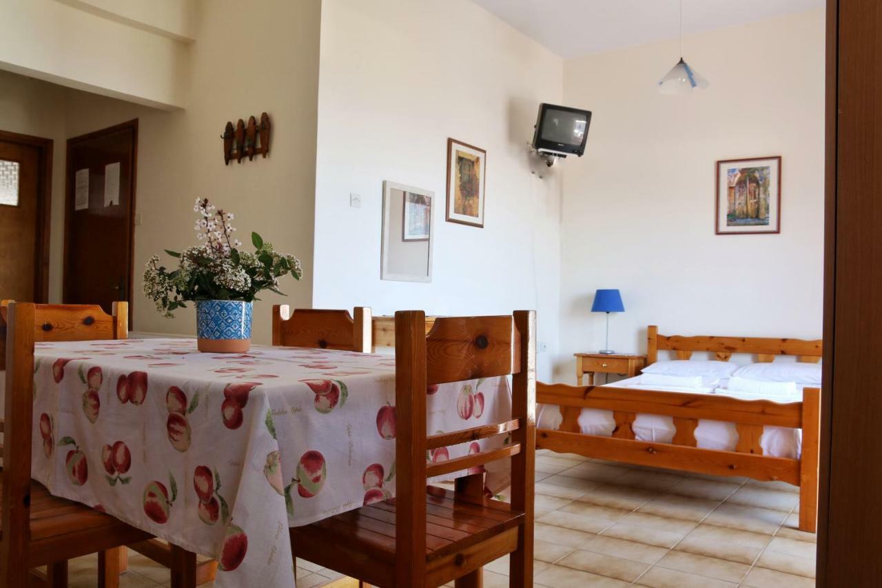 Seaview - Selfcatering Apartment - Helen No 2 Xiropigado Exterior foto